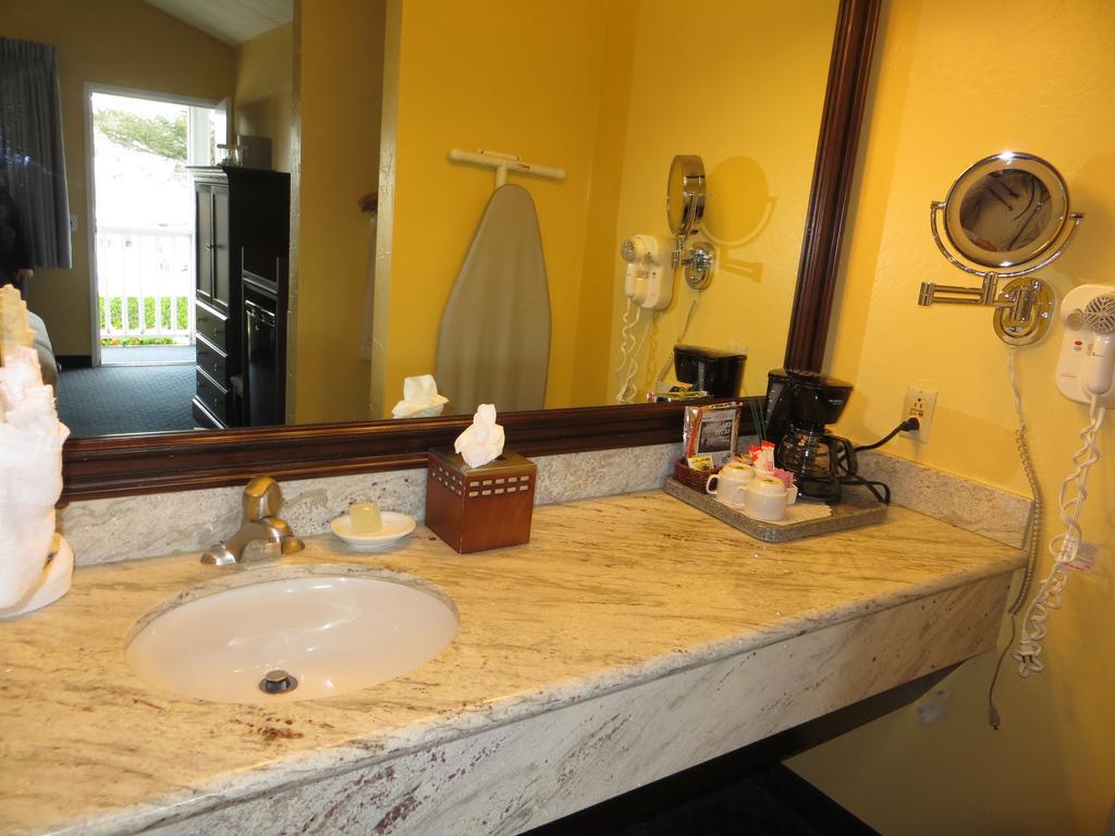Monterey Bay Lodge Ngoại thất bức ảnh